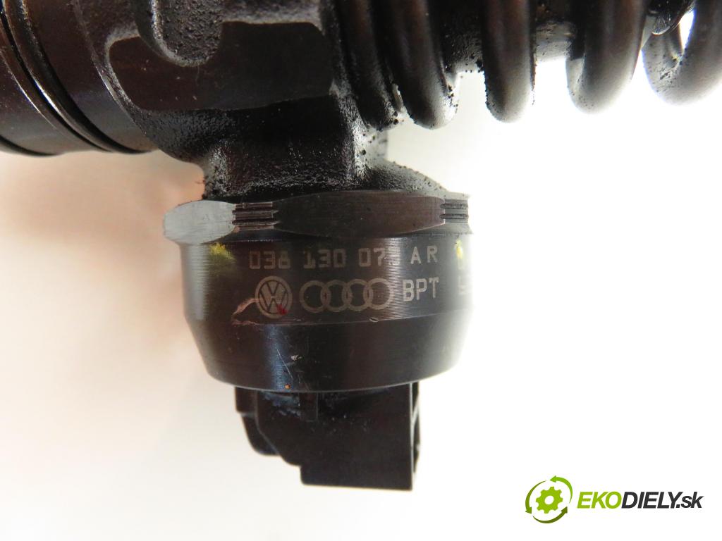 AUDI A4 (8E2, B6) SEDAN 2001 96,00 1.9 TDI PD 130 - AWX 1896,00 Vstrekovač 038130073AR ; 041720214 (Vstrekovač paliva)