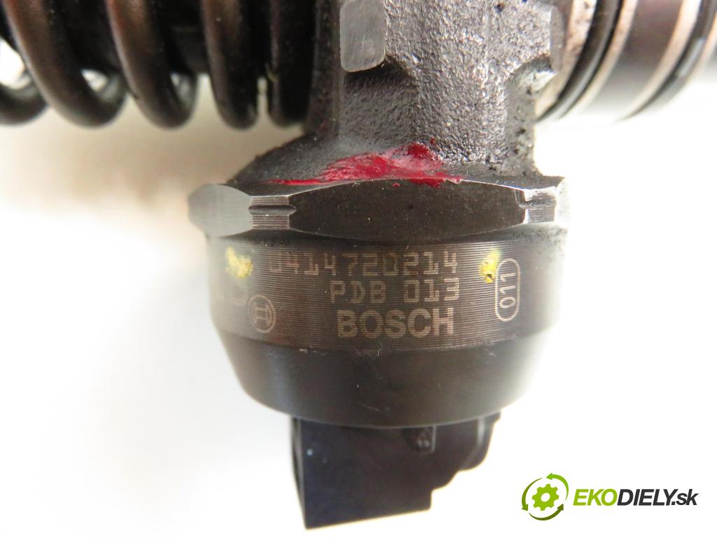 AUDI A4 (8E2, B6) SEDAN 2001 96,00 1.9 TDI PD 130 - AWX 1896,00 Vstrekovač 038130073AR ; 0414720214 (Vstrekovač paliva)