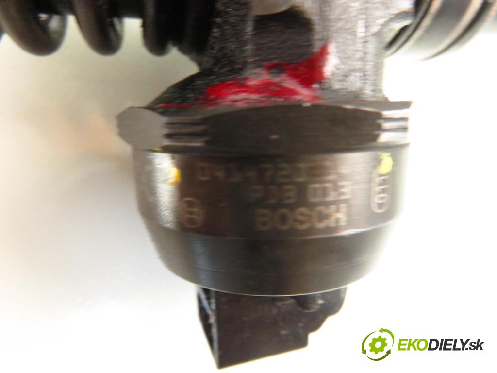 AUDI A4 (8E2, B6) SEDAN 2001 96,00 1.9 TDI PD 130 - AWX 1896,00 Vstrekovač 038130073AR ; 0414720214 (Vstrekovač paliva)