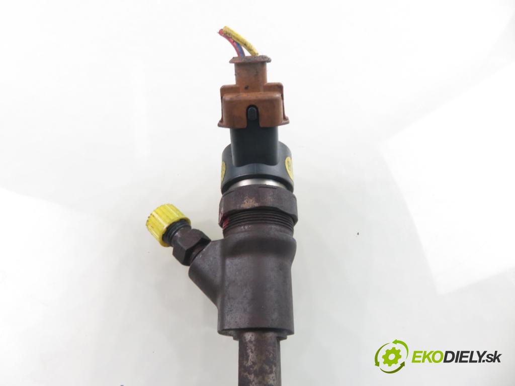 TOYOTA YARIS (_P1_) HB 2004 55,00 1.4 D-4D (NLP10_) - 1ND-TV 1364,00 vstrekovač 0445110085 ; 2367033010 (Vstrekovač paliva)