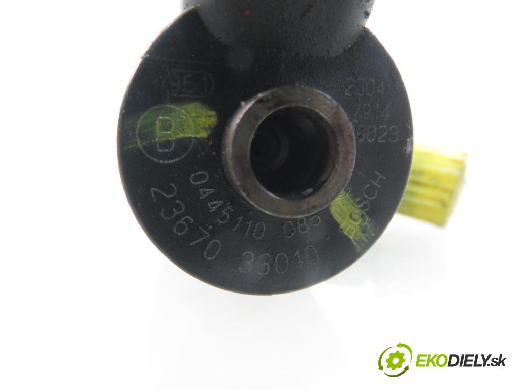 TOYOTA YARIS (_P1_) HB 2004 55,00 1.4 D-4D (NLP10_) - 1ND-TV 1364,00 vstrekovač 0445110085 ; 2367033010 (Vstrekovač paliva)