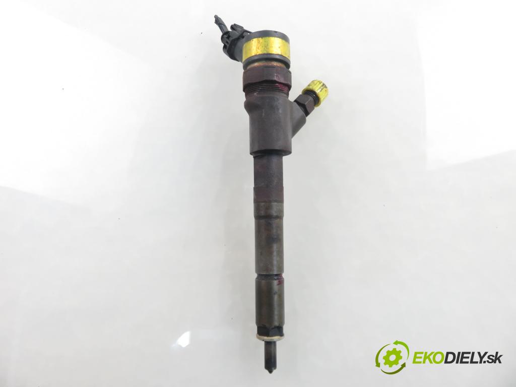 TOYOTA YARIS (_P1_) HB 2004 55,00 1.4 D-4D (NLP10_) - 1ND-TV 1364,00 vstrekovač 0445110085 ; 2367033010 (Vstrekovač paliva)