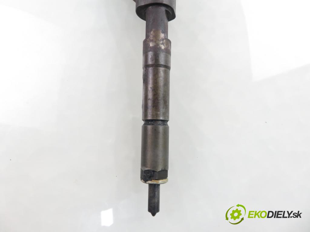 TOYOTA YARIS (_P1_) HB 2004 55,00 1.4 D-4D (NLP10_) - 1ND-TV 1364,00 vstrekovač 0445110085 ; 2367033010 (Vstrekovač paliva)