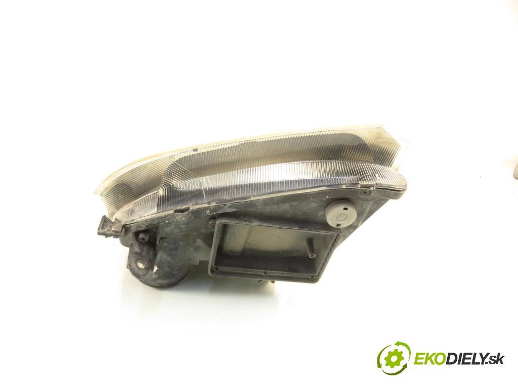 OPEL MERIVA A nadwozie wielkoprzestrzenne (MPV) (X03) HB 2006 55,00 1.3 CDTI - Z 13 DTJ 1248,00 Svetlo PP 93321053