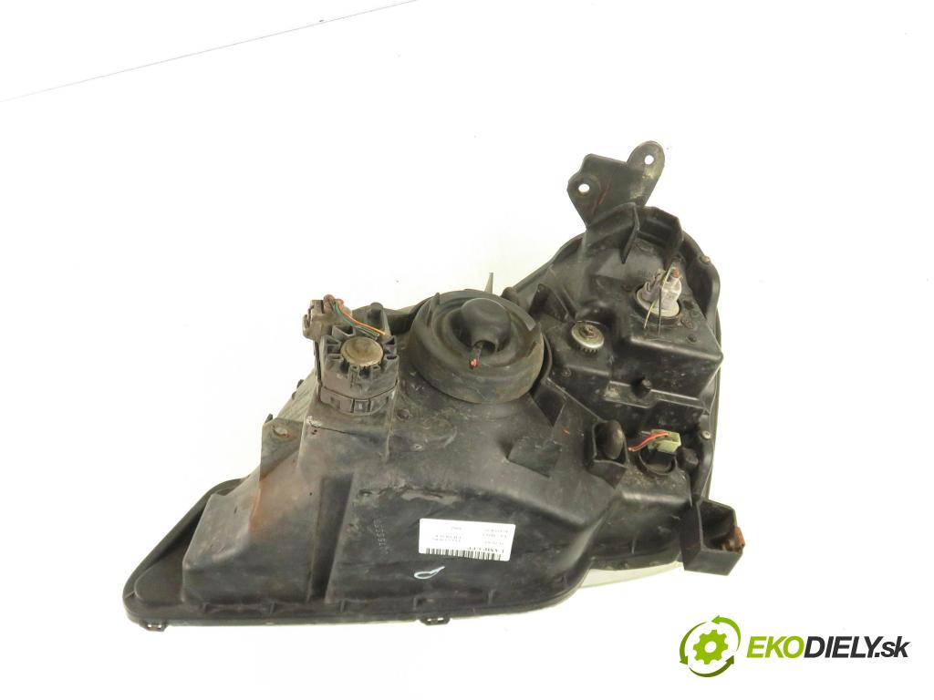 SUZUKI LIANA (ER) HB 2002 76,00 1.6 - M16A 1586,00 Svetlo PP