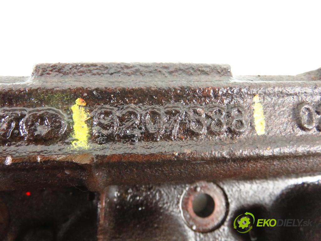 VOLVO S80 I (TS, XY) SEDAN 2002 132,00 2.0 T - B 5204 T5 1984,00 potrubí VYČERPAT: 9207688 (Výfukové potrubí)