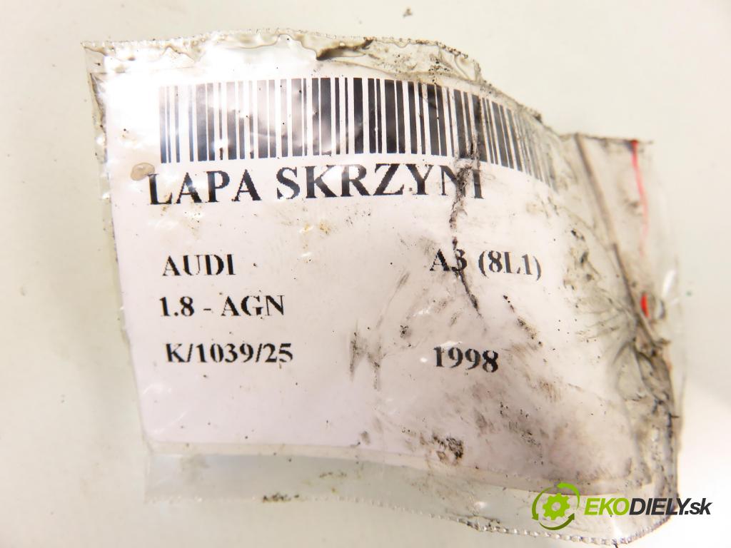 AUDI A3 (8L1) HB 1998 92,00 1.8 - AGN 1781,00 uchycení převodovky 1J0199117P