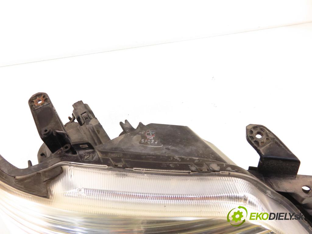 MITSUBISHI OUTLANDER I (CU_W) SUV 2005 100,00 2.0 (CU2W) - 4G63 (DOHC 16V) 1997,00 Svetlo PP P4326R ; P4323R