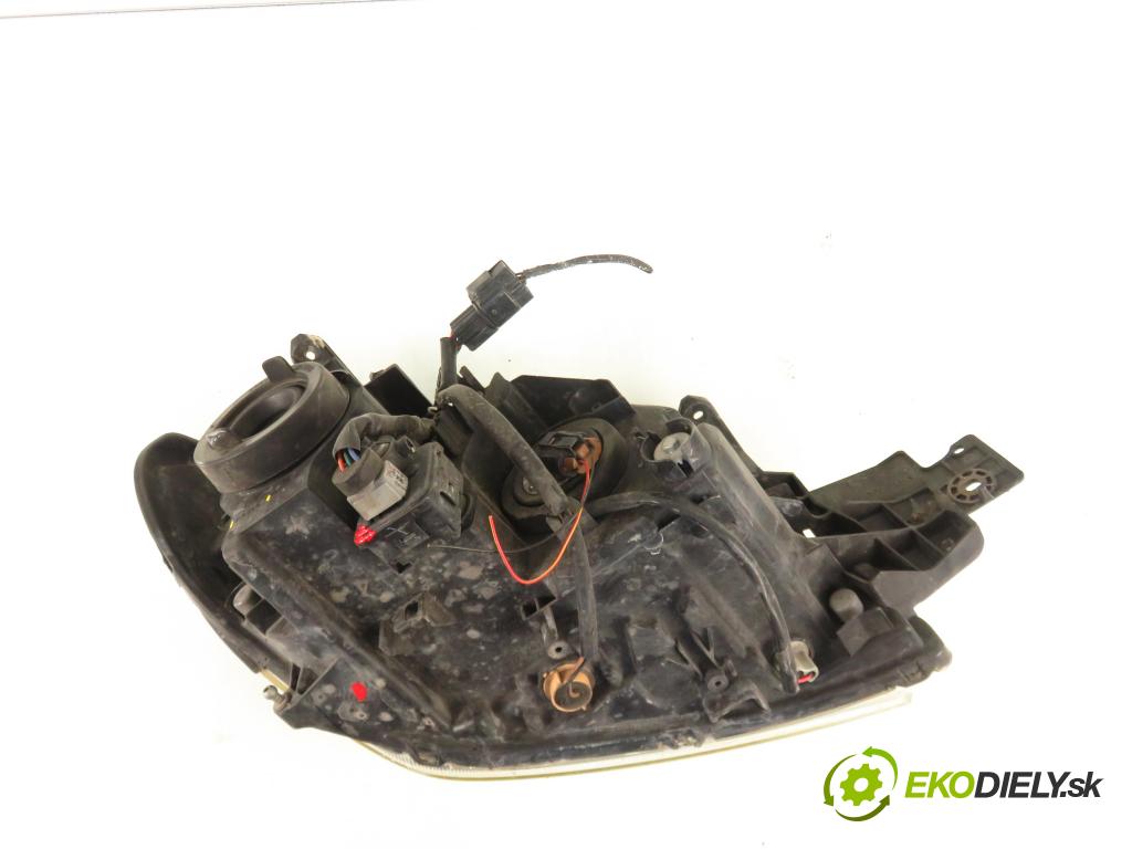 MITSUBISHI OUTLANDER I (CU_W) SUV 2005 100,00 2.0 (CU2W) - 4G63 (DOHC 16V) 1997,00 Svetlo LP P4323L ; P4326L
