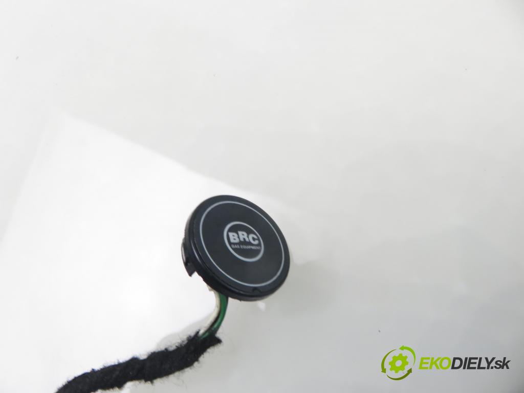 CITROEN C4 I (LC_) HB 2005 80,00 1.6 16V - NFU (TU5JP4) 1587,00 INSTALACE: LPG komplentní 67R011002 ; DE817025 ; 09SQ99020062