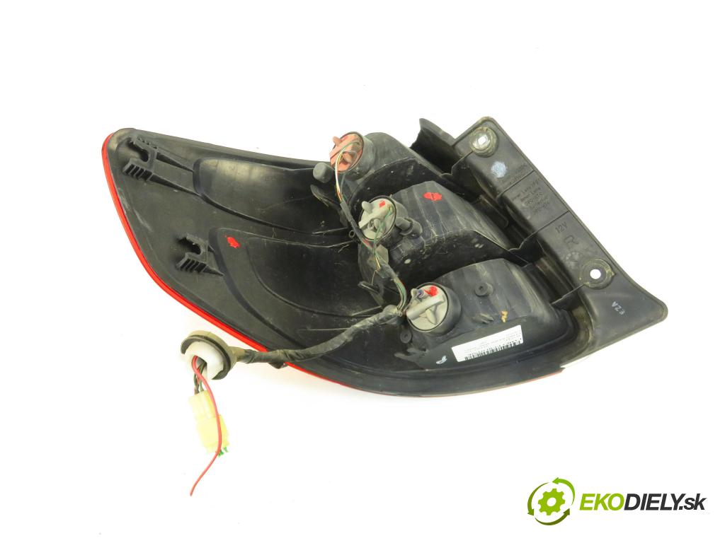 SUZUKI SX4 (EY, GY) CROSSOVER 2007 88,00 1.9 DDiS 4x4 (RW 419D) - D19AA 1910,00 světlo pravé zadní 22016684