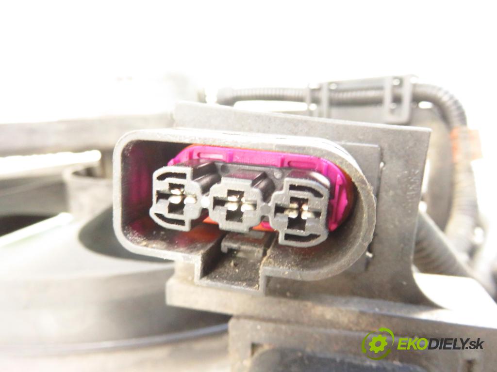 AUDI A3 (8L1) HB 2002 75,00 1.6 8V 102 - BFQ 1595,00 ventilátor chladič PODNEBÍ / VODA 1J0121207M ; 1J0121205B