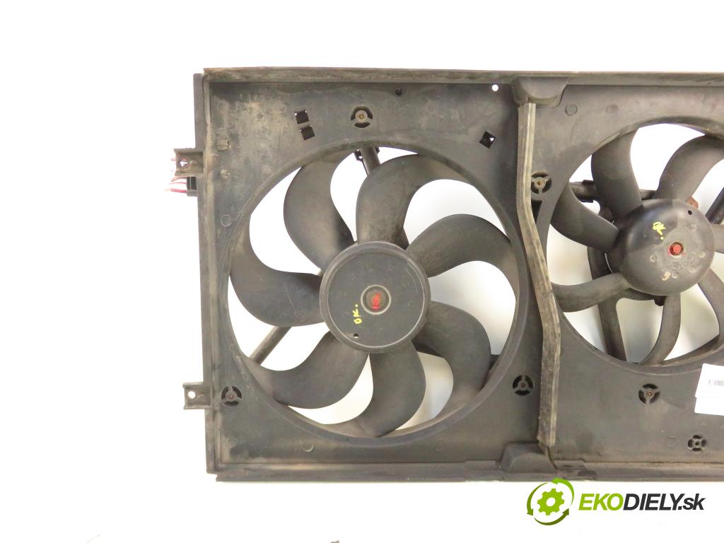 AUDI A3 (8L1) HB 2002 75,00 1.6 8V 102 - BFQ 1595,00 ventilátor chladič PODNEBÍ / VODA 1J0121207M ; 1J0121205B