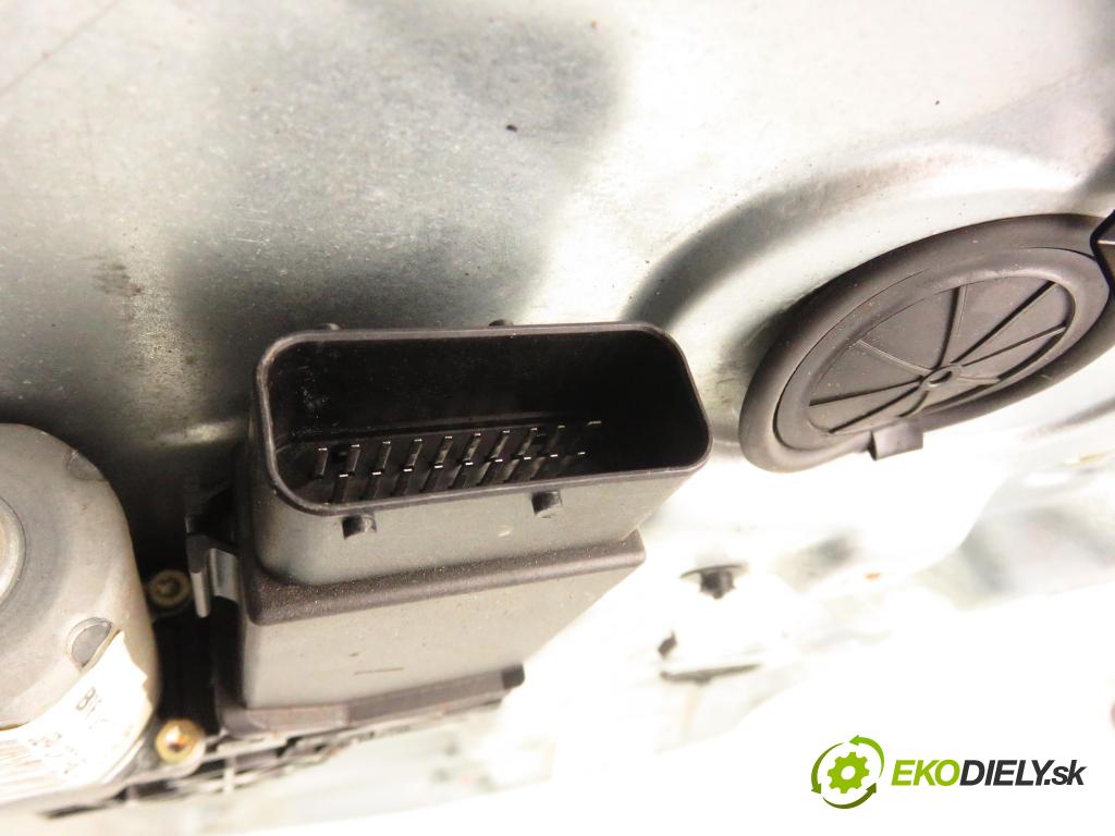 VW PASSAT B5.5 (3B3) SEDAN 2000 96,00 1.9 TDI PD 130 - AVF 1896,00 mechanismus oken PPE 3B4837756D