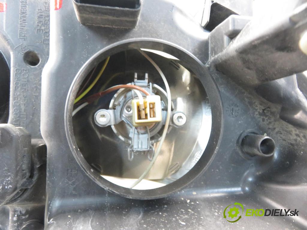 FORD FOCUS III HB 2011 85,00 1.6 TDCi - T1DA 1560,00 Svetlo LP BM5113W030AH