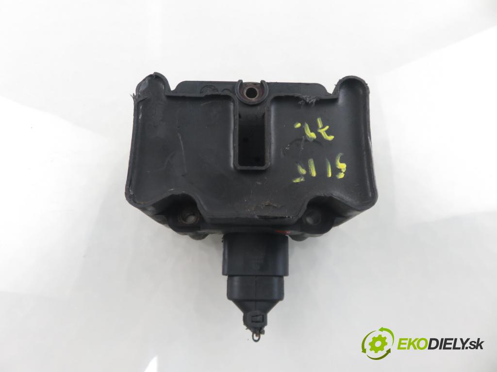 VW BORA (1J2) SEDAN 1999 85,00 2 - APK 1984,00 cívka zapalovací 032905106B