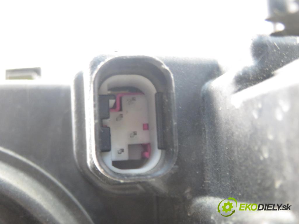BMW 3 (E46) SEDAN 1999 100,00 320 d 136 - M47 D20 (204D1) 1951,00 Svetlo PP 0301177602 ; 1301073018