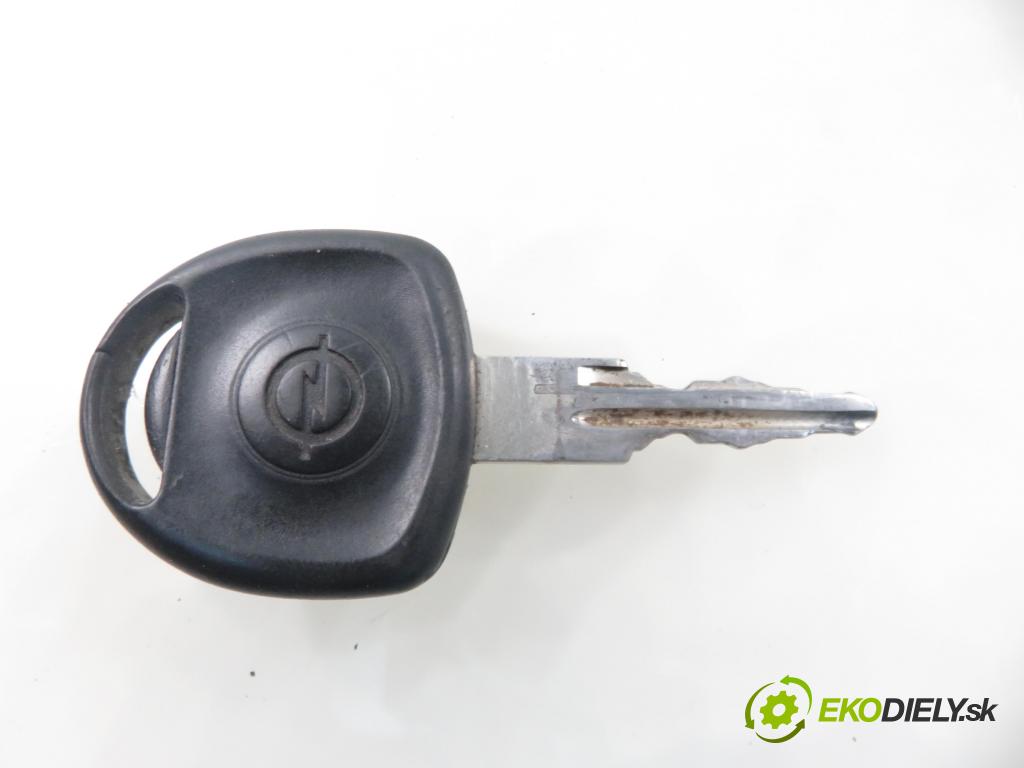 OPEL CORSA C (X01) HB 2002 48,00 1.7 DI - Y 17 DTL 1686,00 spinačka 24413106 ; 24445098 ; 5WK4763 (Spínacia skrinka)