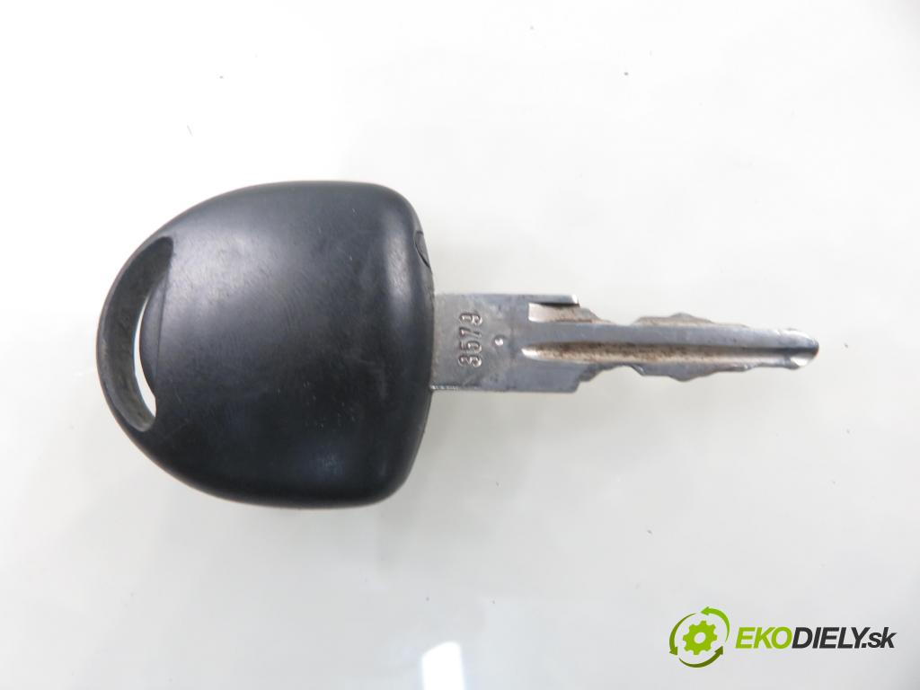OPEL CORSA C (X01) HB 2002 48,00 1.7 DI - Y 17 DTL 1686,00 spinačka 24413106 ; 24445098 ; 5WK4763 (Spínacia skrinka)