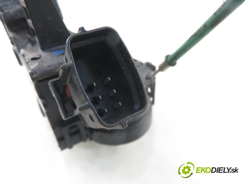 FIAT IDEA (350_) HB 2003 70,00 1.4 16V 95 - 843 A1.000 1368,00 zámok LTE 51708423