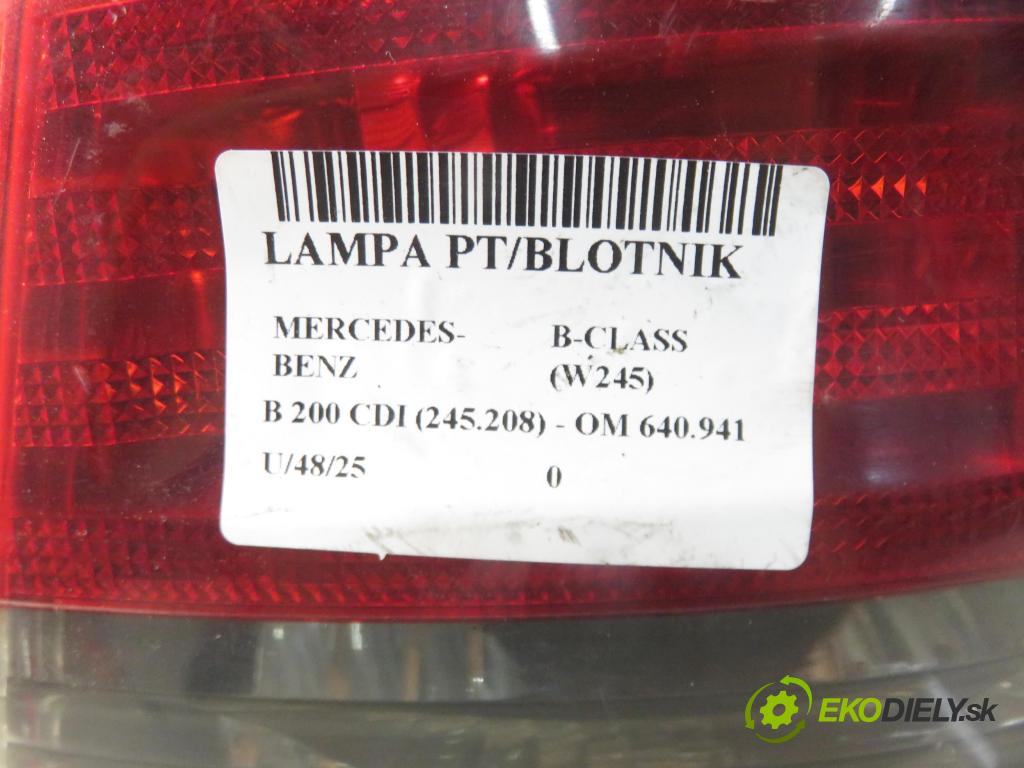 MERCEDES-BENZ KLASA B Sports Tourer (W245) MINIVAN 2009 103,00 B 200 CDI (245.208) -  140 OM 640.941 1991,00 světlo pravé zadní 1698202664
