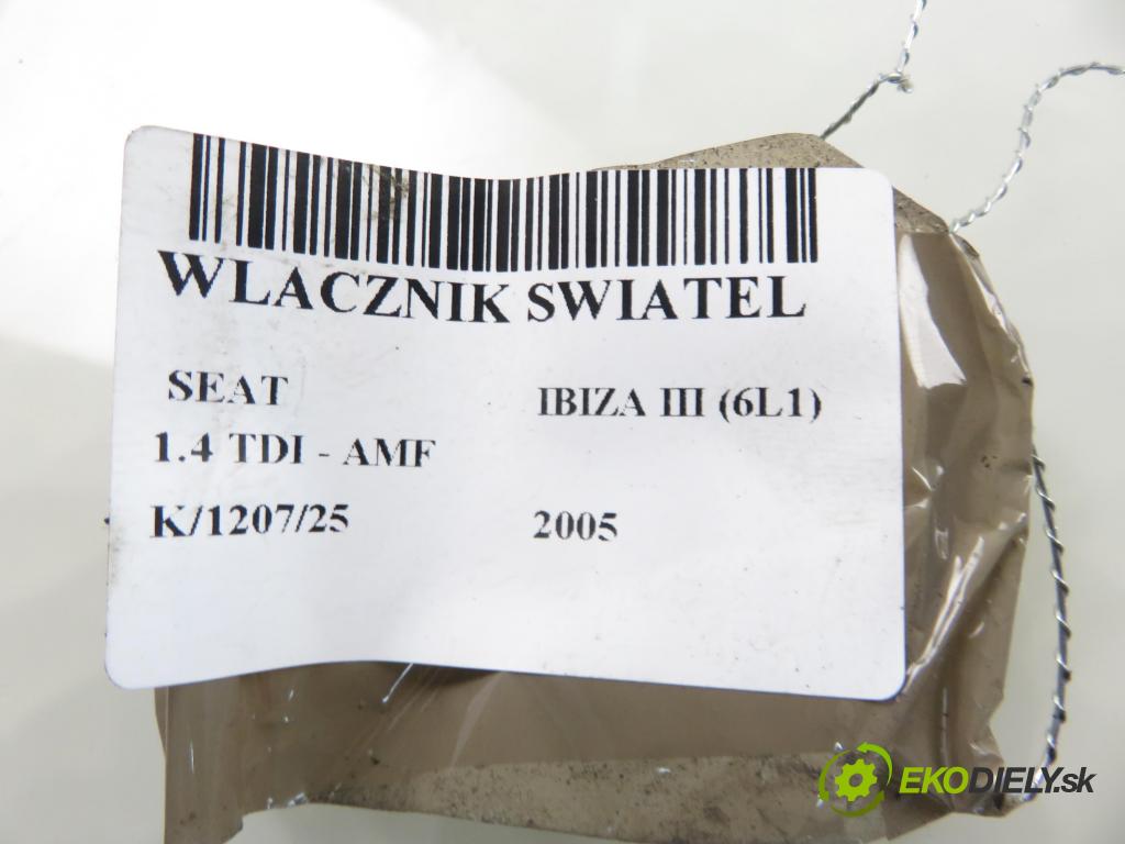 SEAT IBIZA III (6L1) HB 2005 55,00 1.4 TDI 75 - AMF 1422,00 přepínač světla 6L1941531AF