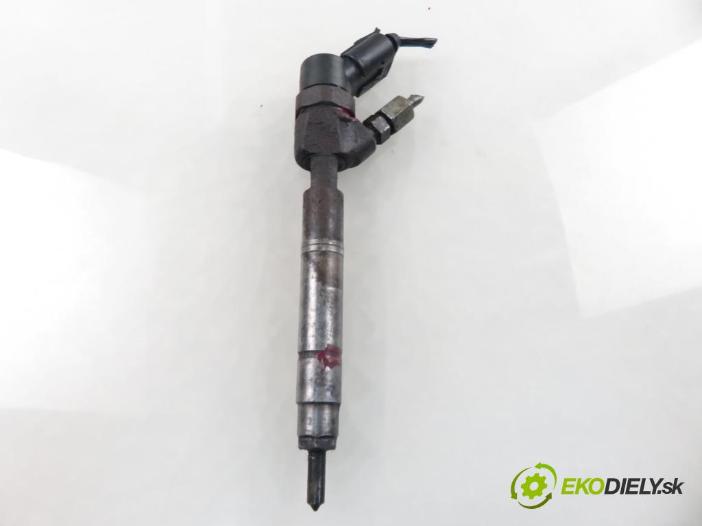 MERCEDES-BENZ KLASA A (W168) HB 1998 66,00 1.7 CDI 90 1689,00 vstrekovač 0445110015 ; 6680700287 (Vstrekovač paliva)