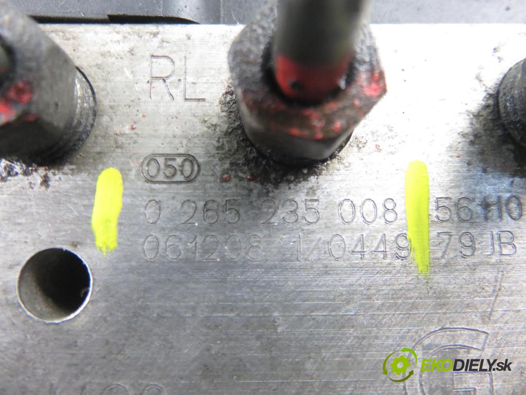 SUZUKI SX4 (EY, GY) CROSSOVER 2007 88,00 1.9 DDiS 4x4 (RW 419D) - D19AA 1910,00 Pumpa ABS 5611079JB0 ; 0265950462 ; 0265235008 (Pumpa ABS)