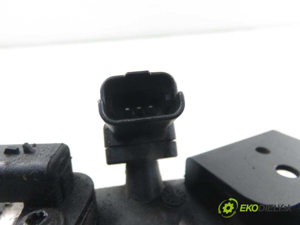 FORD FOCUS II (DA_, HCP) KOMBI 2006 80,00 1.6 TDCi - G8DB 1560,00 Škrtiaca klapka 9655971880 (Škrtiaca klapka)