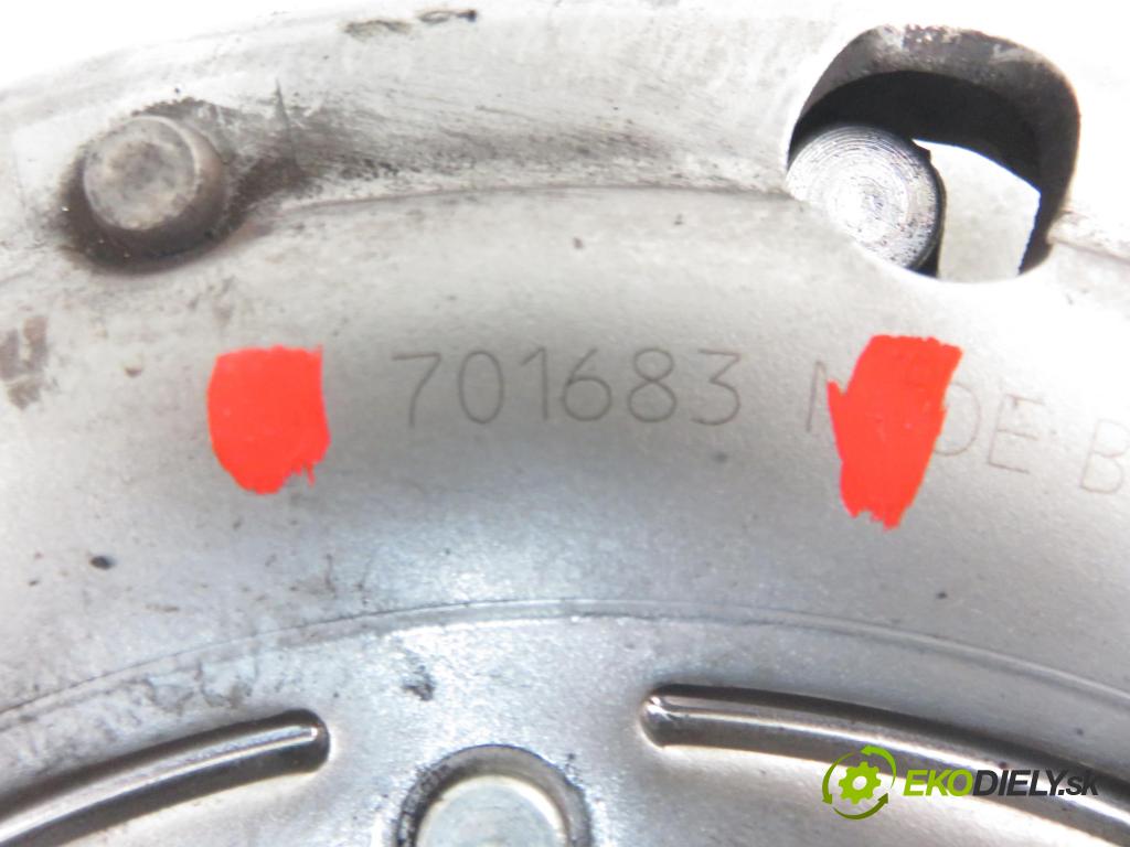 RENAULT LAGUNA II (BG0/1_) LIFTBACK 2002 88,00 1.9 dCi 120 - F9Q 750 1870,00 Koleso zotrvačník 701683 ; 701646