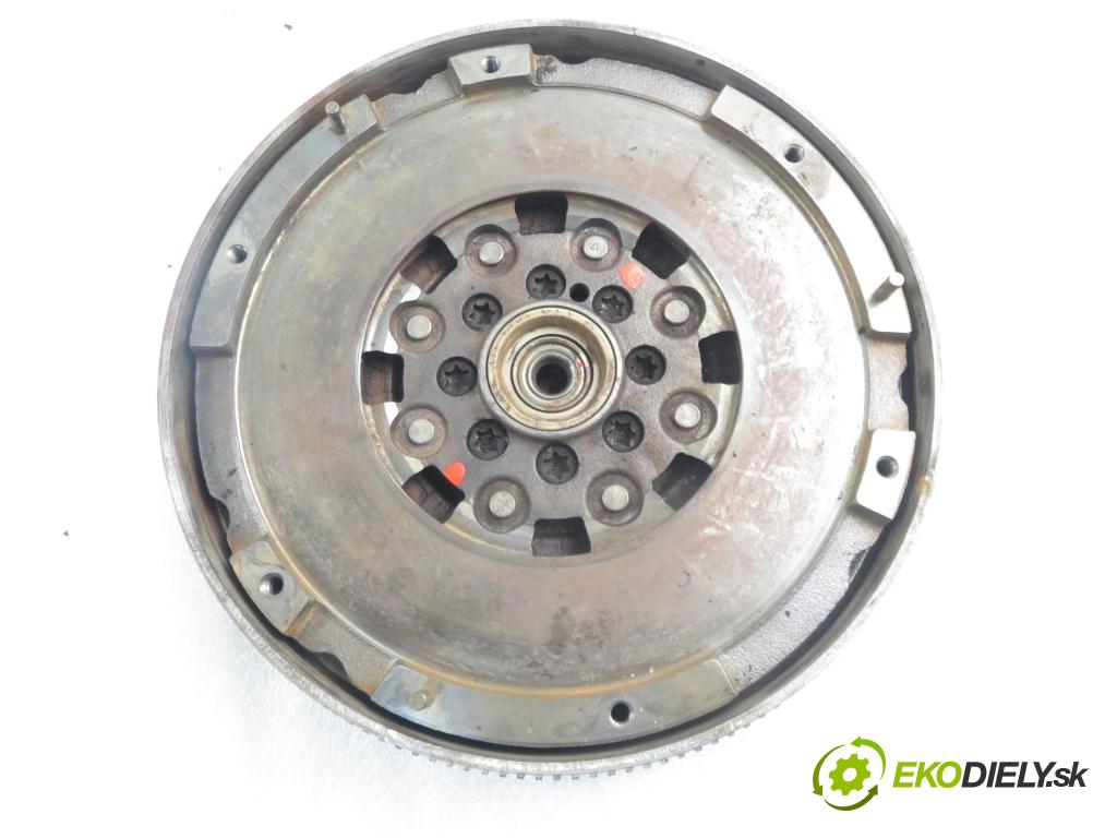 MERCEDES-BENZ VITO Skrzynia (638) FURGON 2002 90,00 112 CDI 2.2 (638.094) - OM 611.980 2151,00 řemenice DUAL MASS / COMP 0002521541 ; 0002520705