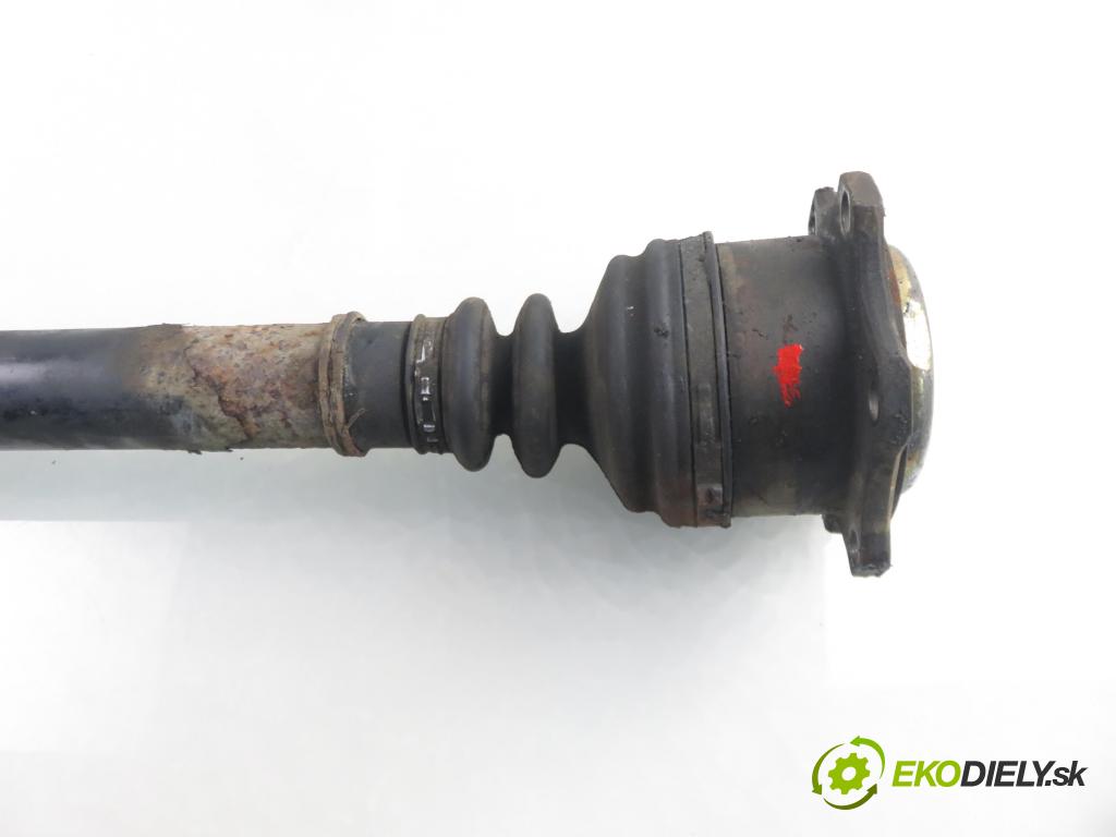 AUDI A4 (8D2, B5) SEDAN 1996 74,00 1.6 8V 100 - ADP 1595,00 Poloos PP 8D0407272AC