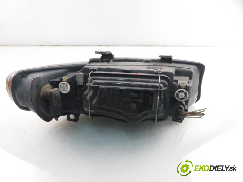 SEAT LEON (1M1) HB 2004 55,00 1.4 16V - BCA 1390,00 Svetlo LP