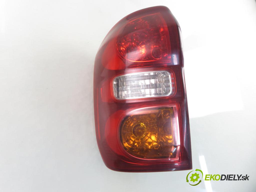 TOYOTA RAV 4 II (_A2_) SUV 2005 85,00 2.0 D-4D 4WD 116 - 1CD-FTV 1995,00 světlo levé zadní