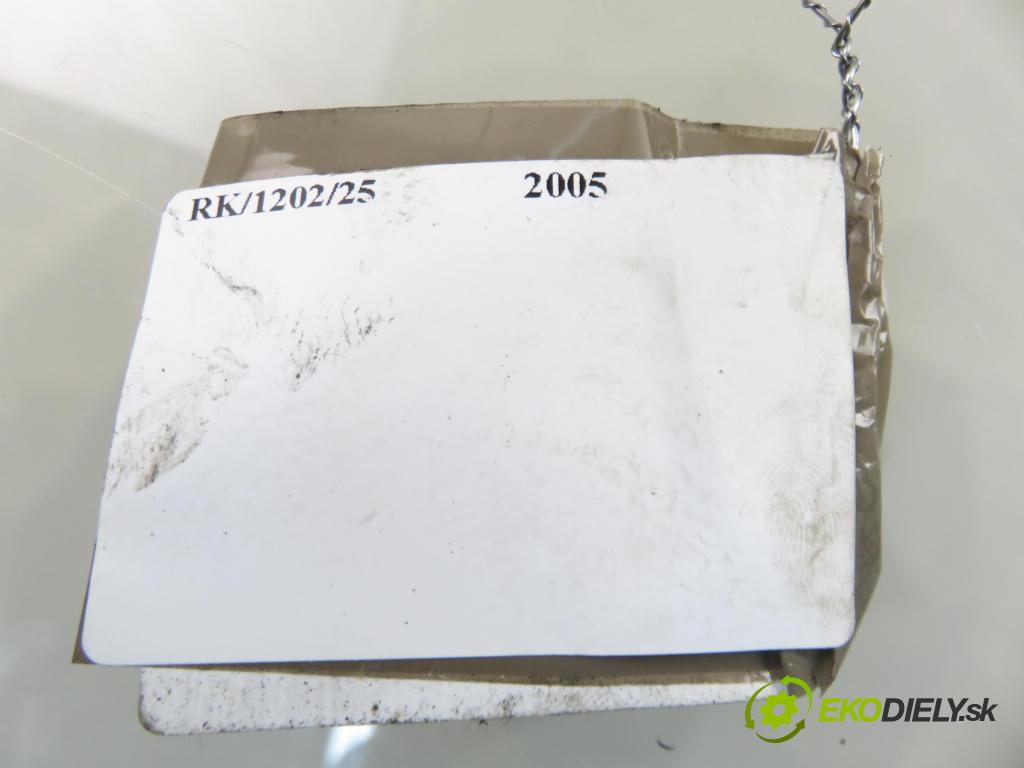 TOYOTA RAV 4 II (_A2_) SUV 2005 85,00 2.0 D-4D 4WD 116 - 1CD-FTV 1995,00 Potenciometer plynu 8928133010 (Potenciometer plynového pedálu)