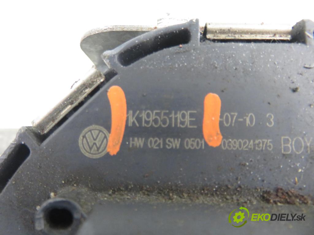 VW GOLF V (1K1) HB 2005 103,00 2.0 TDI 16V - BKD 1968,00 MECHANISMUS/ motorek stěračů 3397020884 ; 1K1955023G ; 1K1955119E