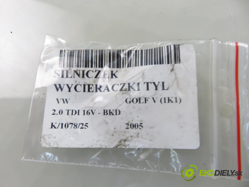 VW GOLF V (1K1) HB 2005 103,00 2.0 TDI 16V - BKD 1968,00 motorek stěrače ZADNÍ: 0390201800