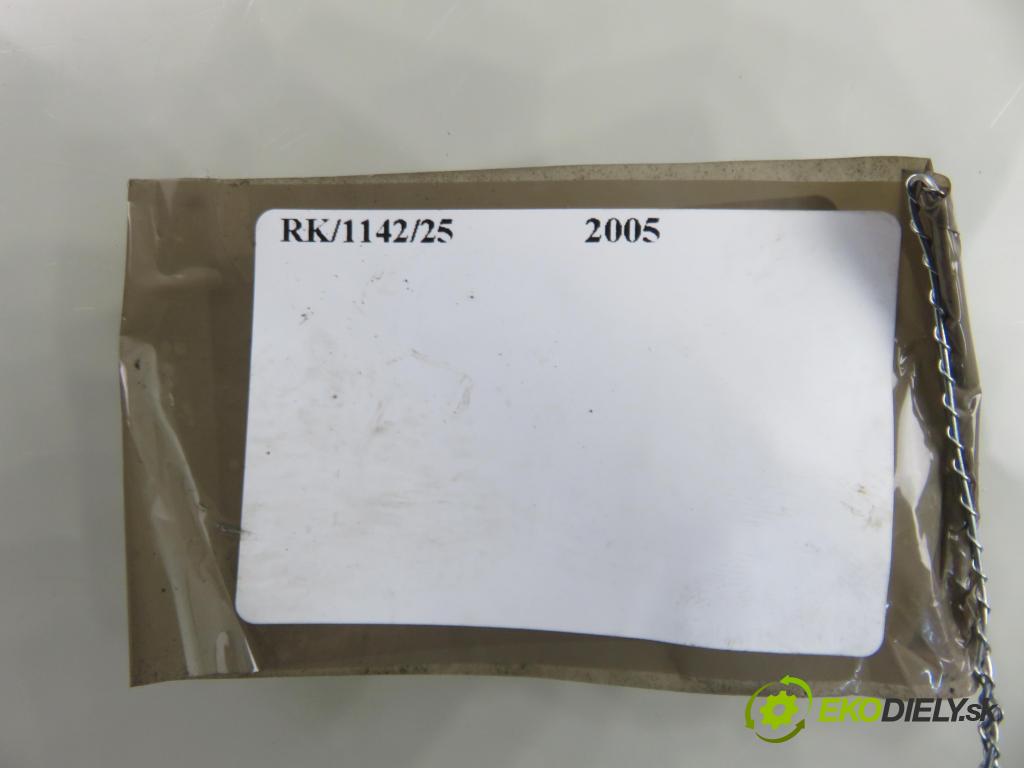 SEAT ALTEA (5P1) MINIVAN 2005 110,00 2.0 FSI - BLR 1984,00 motorek stěračů PŘEDNÍ: 5P0955120A ; 0390241759