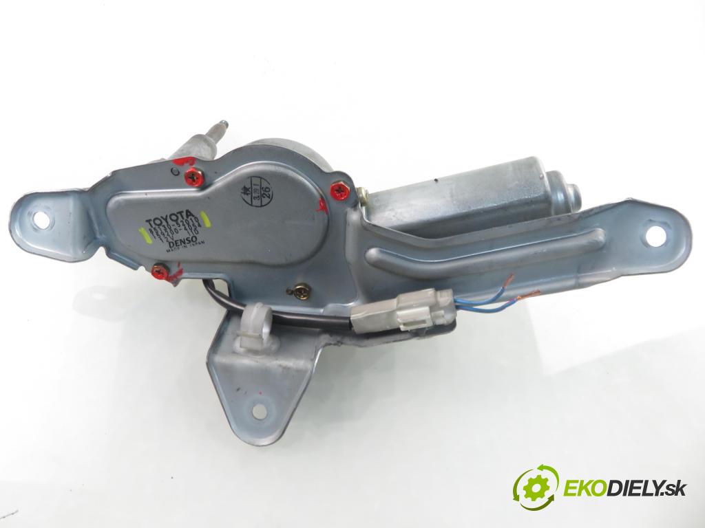 TOYOTA YARIS (_P1_) HB 2003 55,00 1.4 D-4D (NLP10_) - 1ND-TV 1364,00 motorek stěrače ZADNÍ: 8513052010 ; 1592004054