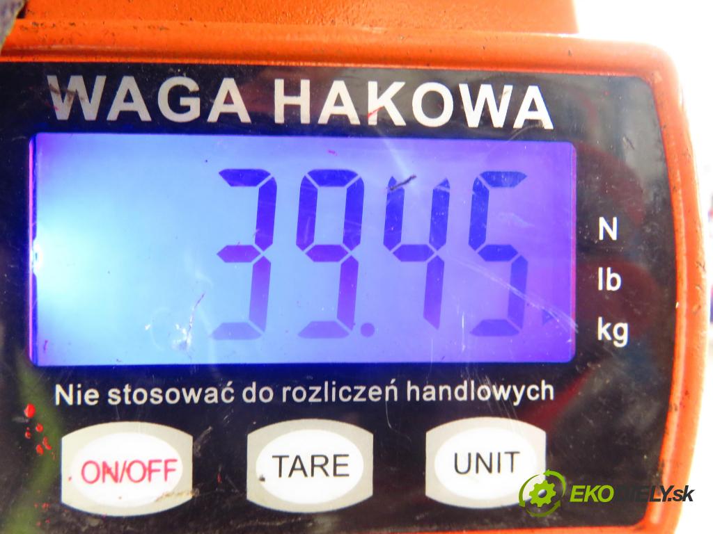 SEAT LEON (1M1) HB 2004 55,00 1.4 16V - BCA 1390,00 výztuha zadní část ABS
