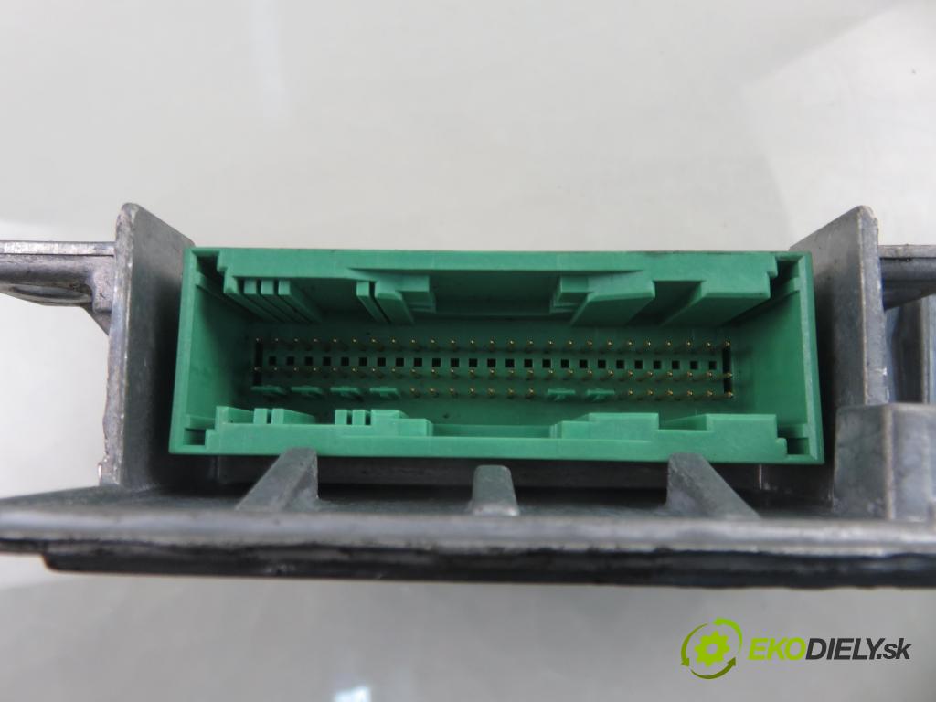 VAUXHALL VECTRA Mk II (C) LIFTBACK 2002 74,00 2.0 DTI 16V - Y 20 DTH 1995,00 MODUL air BAG 13142540