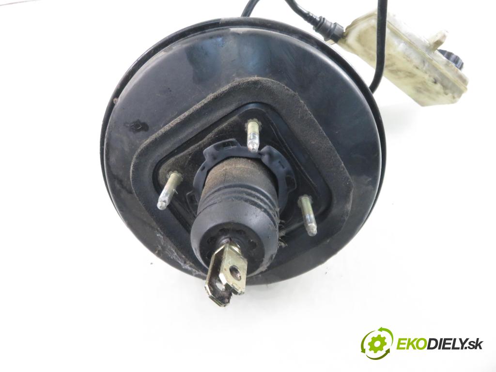 PEUGEOT 307 Break (3E) KOMBI 2002 65,00 1.4 16V - KFU (ET3J4) 1360,00 Posilovač 9639662180 ; 0204024613 (Servočerpadlo)