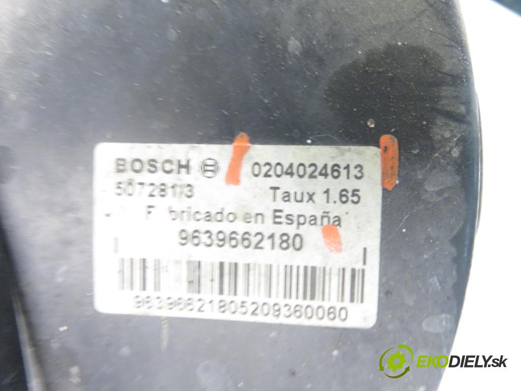PEUGEOT 307 Break (3E) KOMBI 2002 65,00 1.4 16V - KFU (ET3J4) 1360,00 Posilovač 9639662180 ; 0204024613 (Servočerpadlo)
