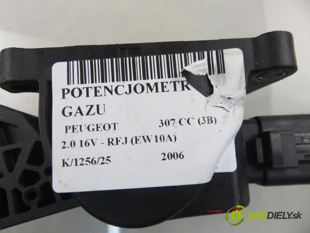 PEUGEOT 307 CC (3B) C/C 2006 0,00 2.0 16V - RFJ (EW10A) 1997,00 potenciometr plynového pedálu 9654406380 ; 0280755082 (Potenciometr plynového pedálu)