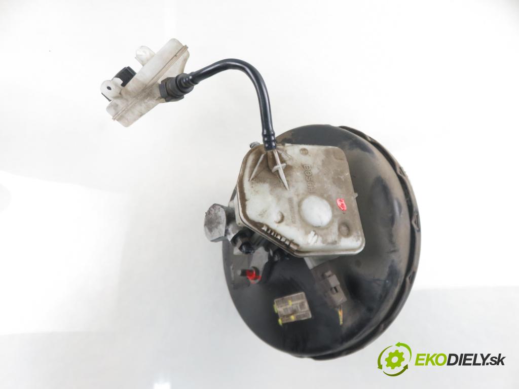 PEUGEOT 307 CC (3B) C/C 2006 0,00 2.0 16V - RFJ (EW10A) 1997,00 posilovač 9680836880 ; 0204051592 (Servočerpadlo)