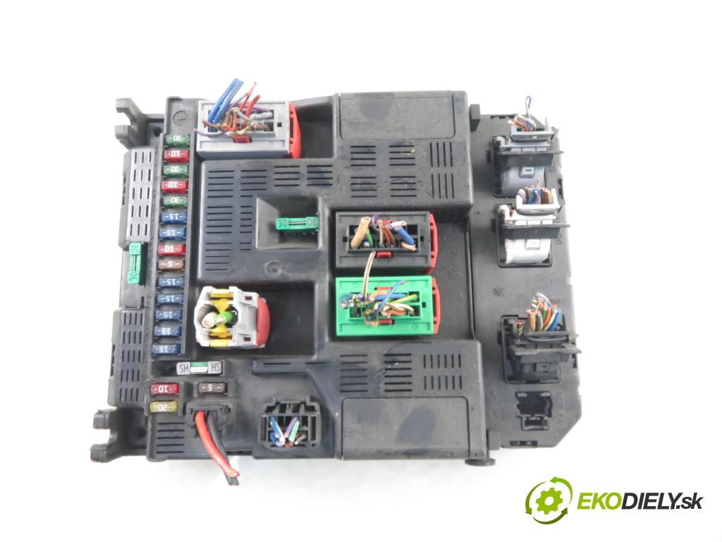 PEUGEOT 307 (3A/C) HB 2003 80,00 1.6 16V - NFU (TU5JP4) 1587,00 MODUL BSI 9636760580F ; 9644098380