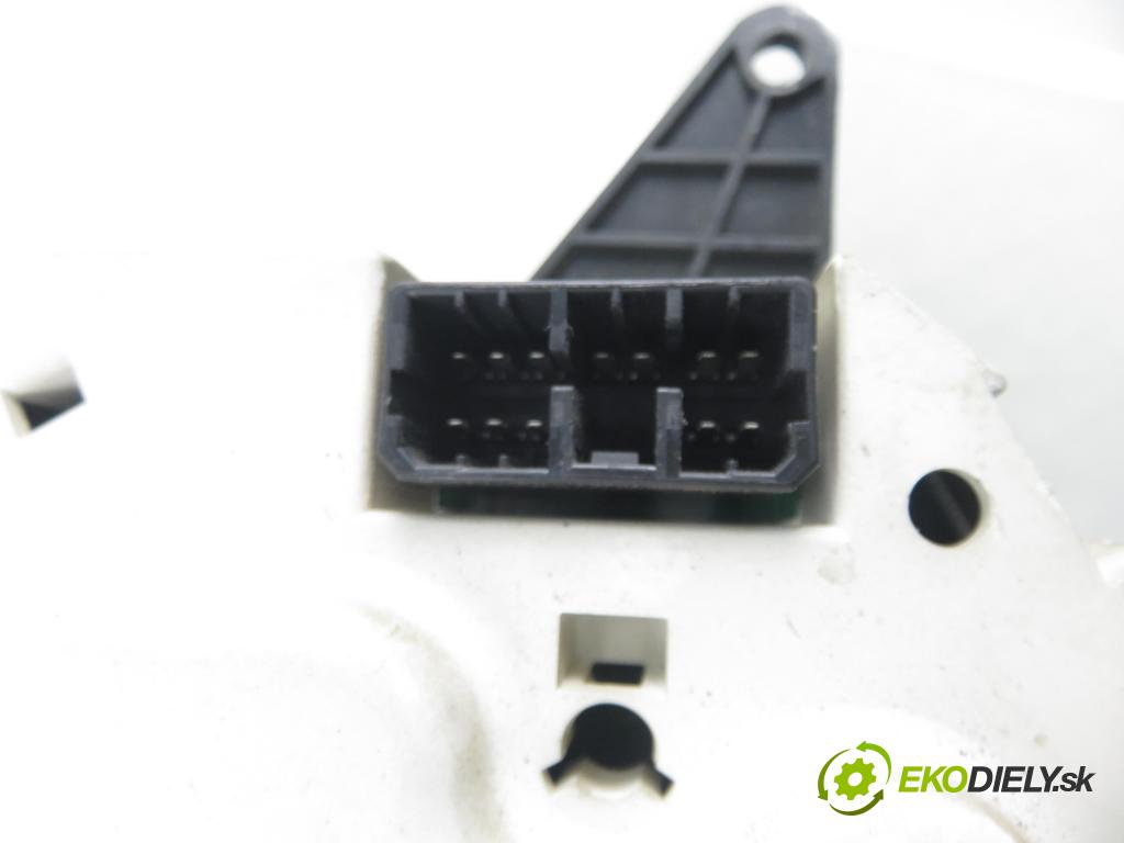 IVECO DAILY III platforma/podwozie KABINA/PLATFORMA 2000 62,00 29 L 9 - 8140.63. 2798,00 prístrojovka elektrický 500366403
