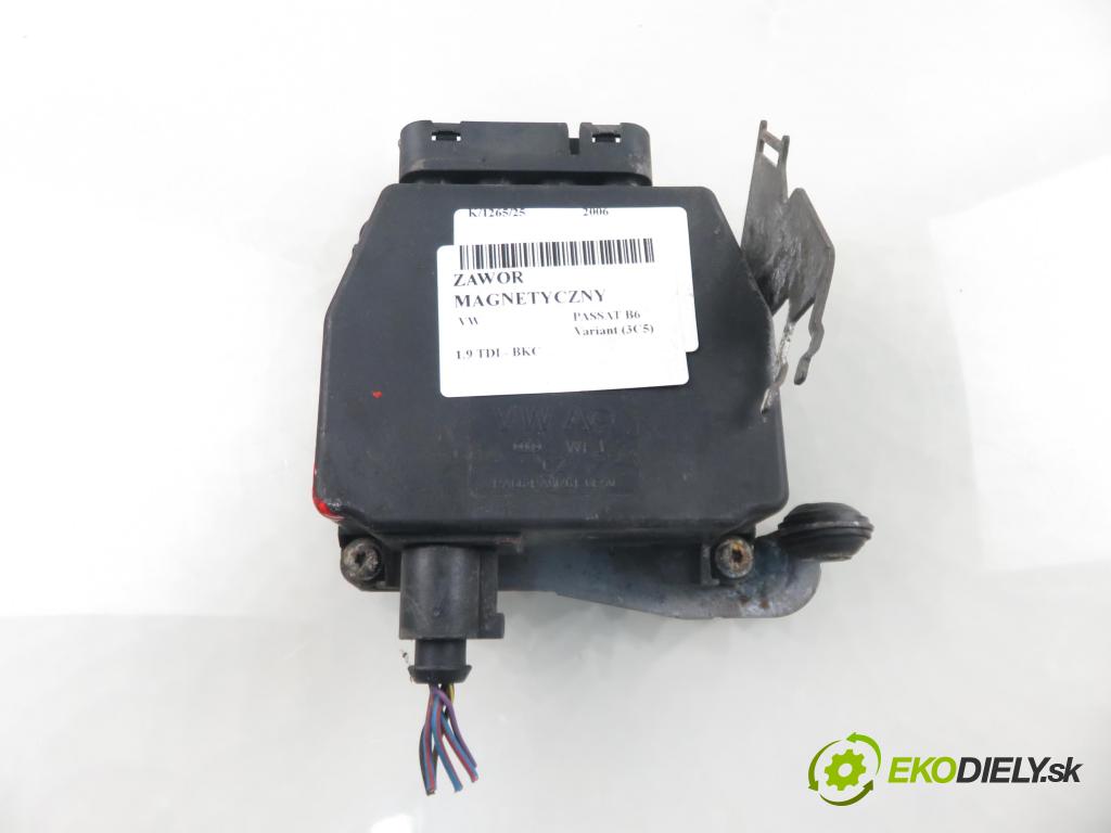 VW PASSAT B6 Variant (3C5) KOMBI 2006 77,00 1.9 TDI - BKC 1896,00 VENTIL: magnetický 3C0906625