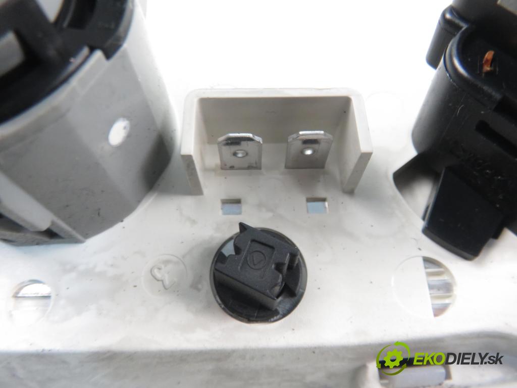 FORD FOCUS (DAW, DBW) HB 1999 74,00 1.6 16V - FYDD 1596,00 Panel kúrenia KLIMATIZACE: 98AB18C419AF