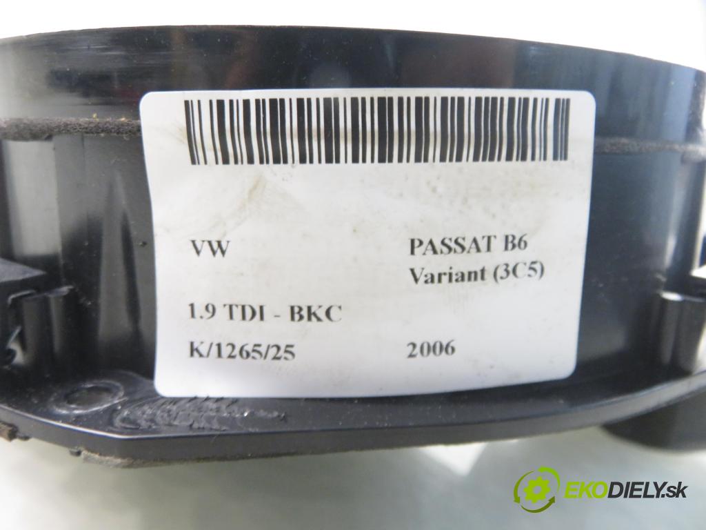VW PASSAT B6 Variant (3C5) KOMBI 2006 77,00 1.9 TDI - BKC 1896,00 reproduktor dveře 3C0035454